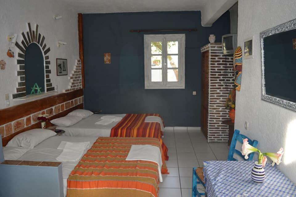 Aposperitis Rooms & Apartments Kini Exterior photo